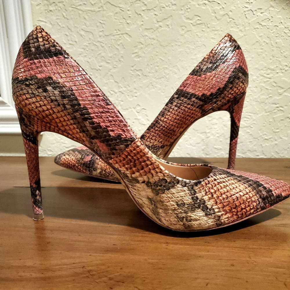 JLO Pink Snake Skin Heels 7.5M